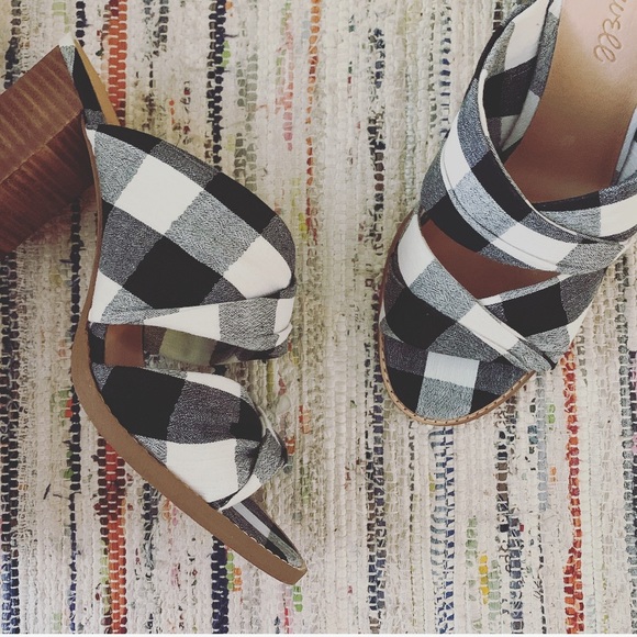 Madewell Shoes - NWB Madewell Alexandria Mules in Gingham Check